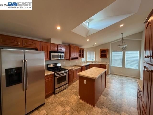 407 407 Santa Monica, San Leandro, CA 94579 Main Photo