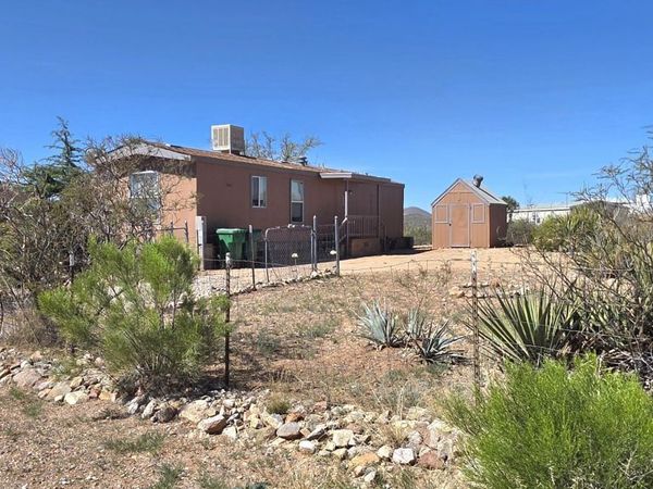 1324 N Saddleback Circle, Tombstone, AZ 85638