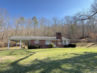 408 Hwy. 421, McKee, KY 40447
