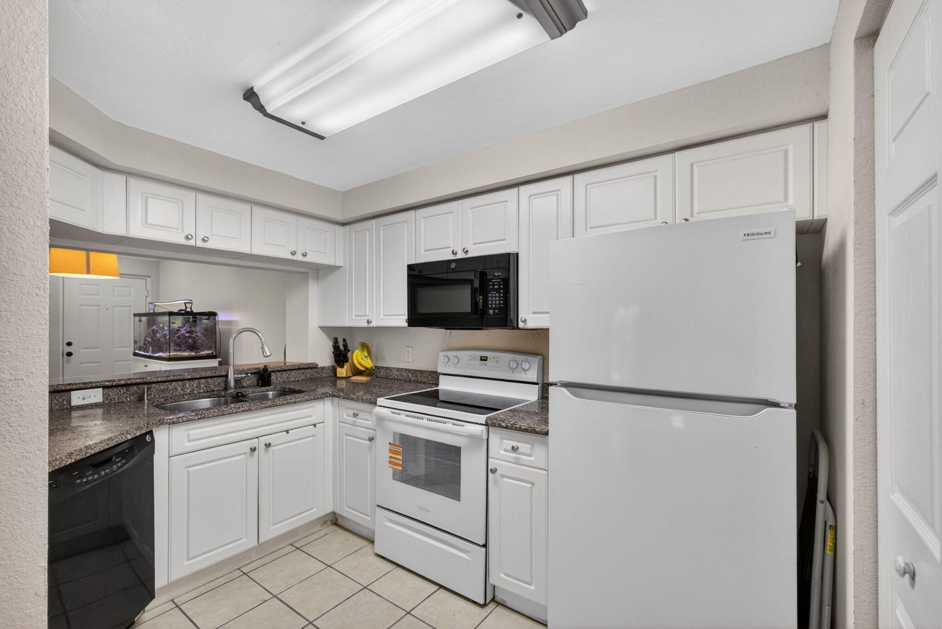 2727 Anzio Court, Unit 203, Palm Beach Gardens, FL 33410 Photo