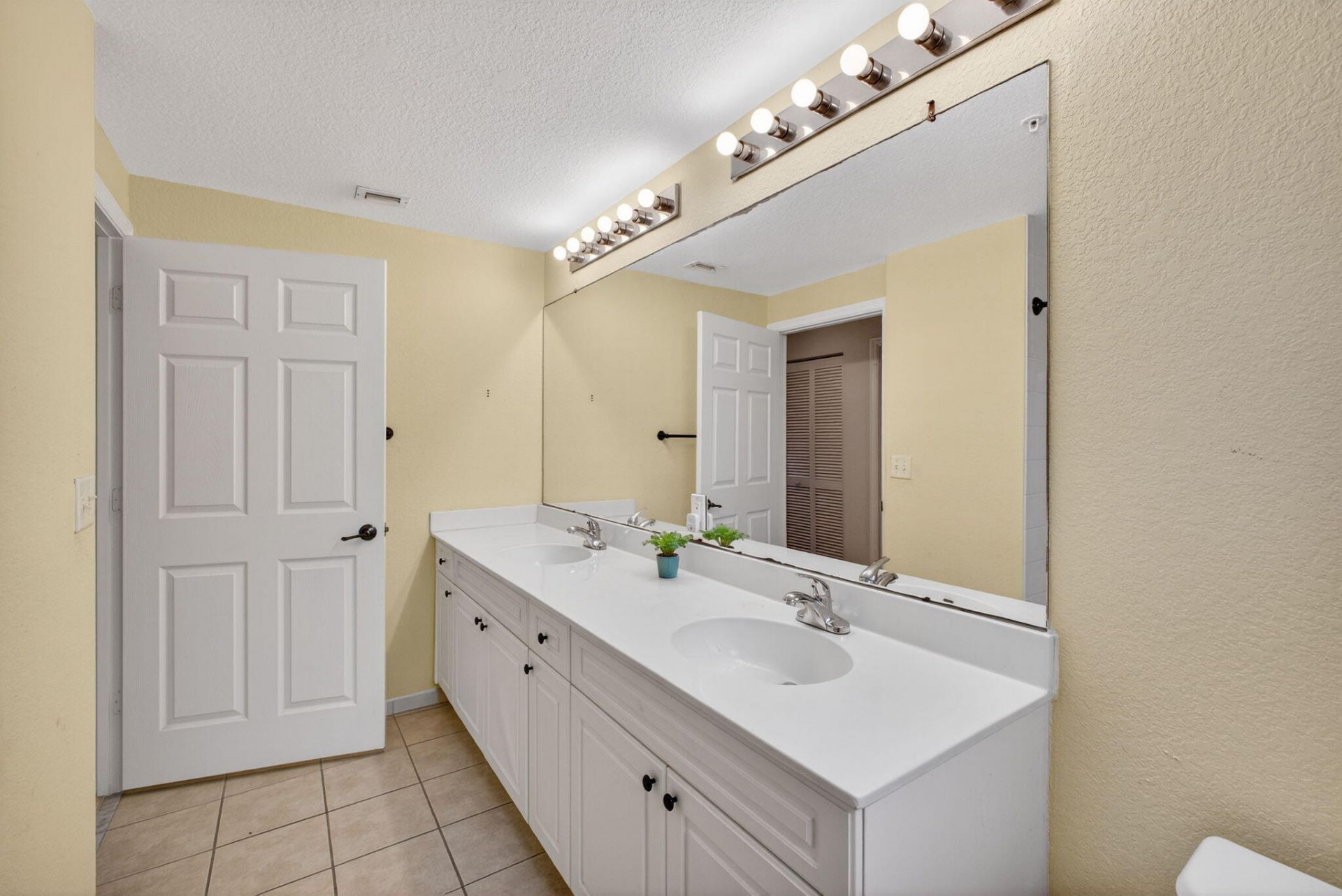 2727 Anzio Court, Unit 203, Palm Beach Gardens, FL 33410 Photo