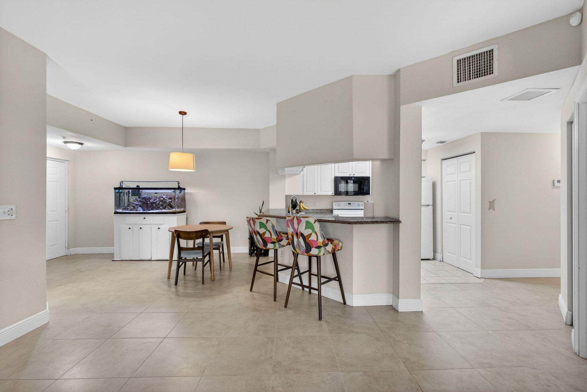 2727 Anzio Court, Unit 203, Palm Beach Gardens, FL 33410 Photo