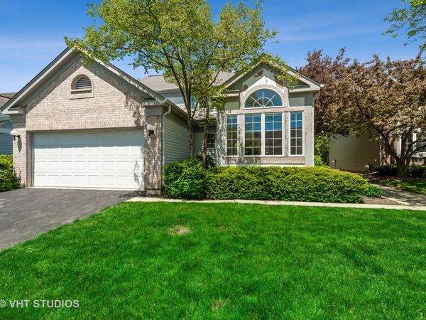 91 Manchester Drive, Buffalo Grove, IL 60089