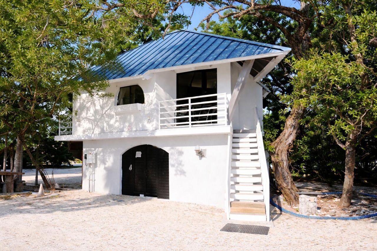 1557 Long Beach Drive, Big Pine Key, FL 33043 Photo