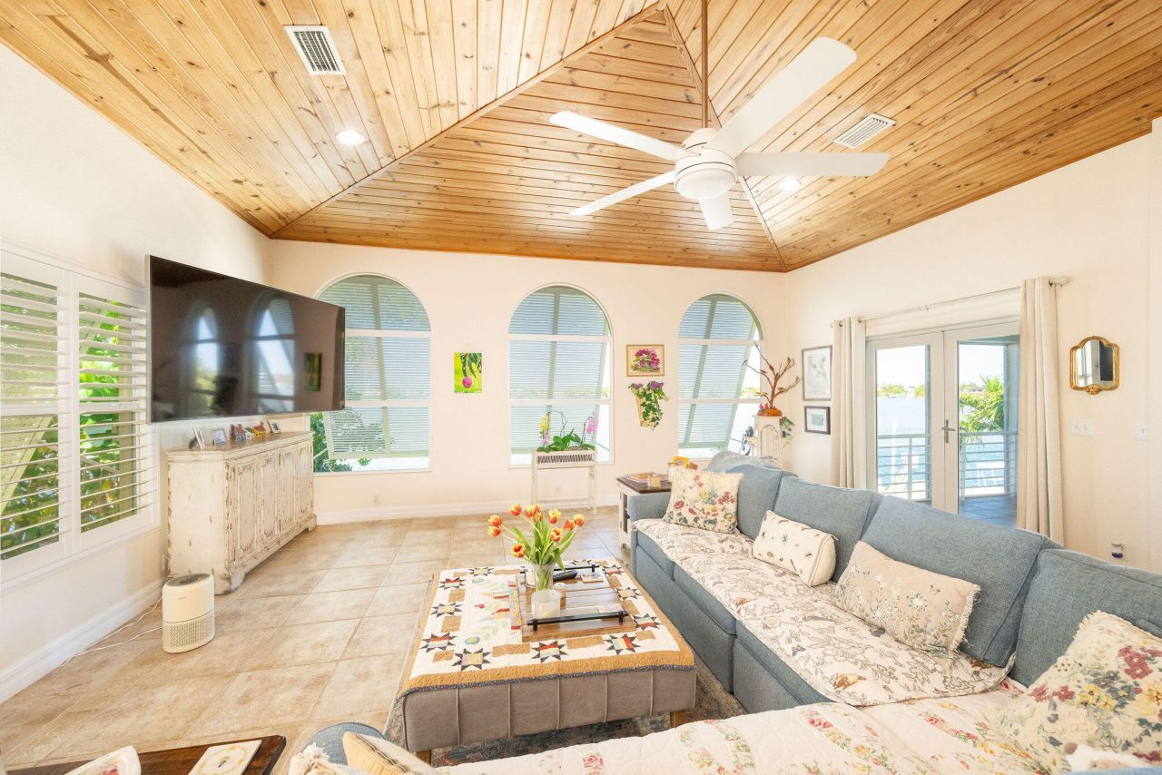 16805 Tamarind Road, Sugarloaf, FL 33042 Photo