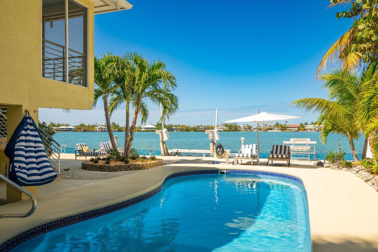 16805 Tamarind Road, Sugarloaf, FL 33042 Photo