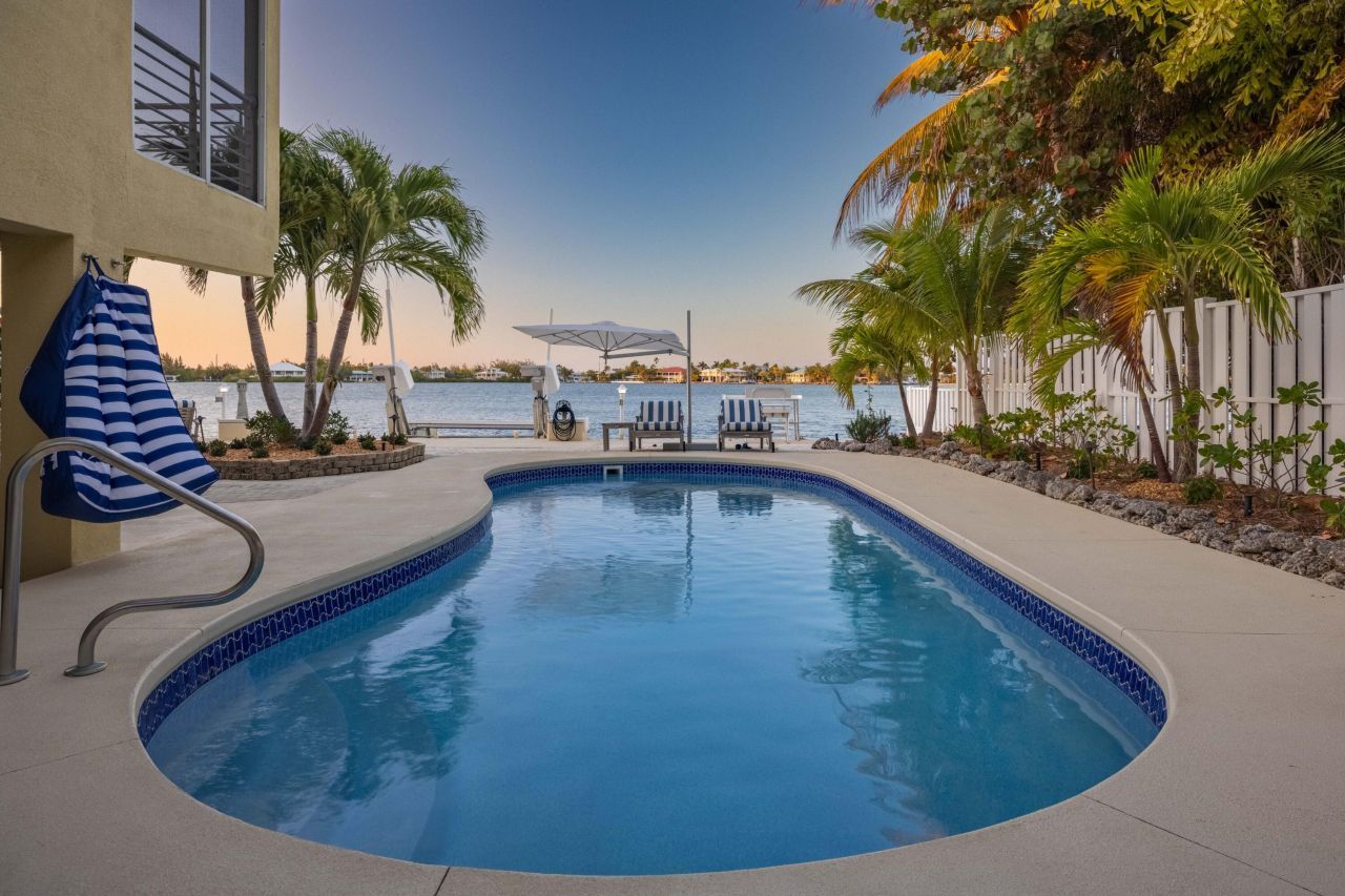 16805 Tamarind Road, Sugarloaf, FL 33042 Photo