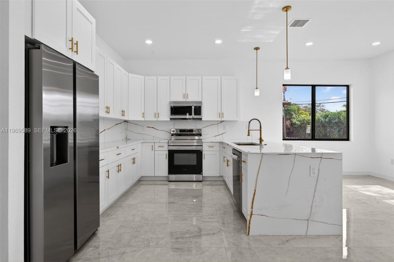 3050 NW 24th St , Fort Lauderdale, FL 33311 Photo