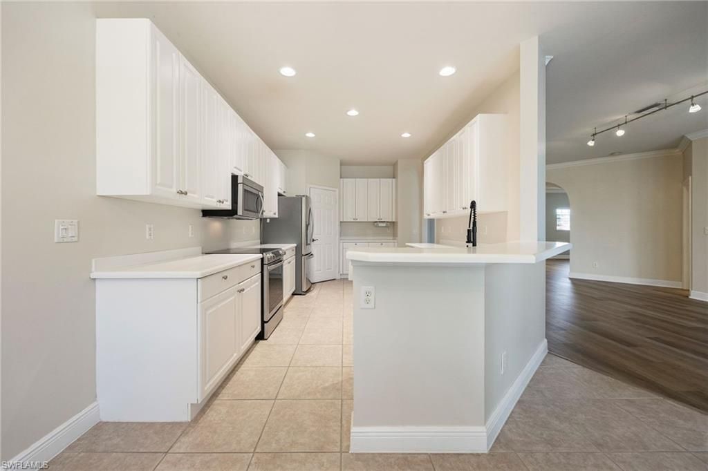 5550 Berkshire Dr, Unit 202, Fort Myers, FL 33912 Photo