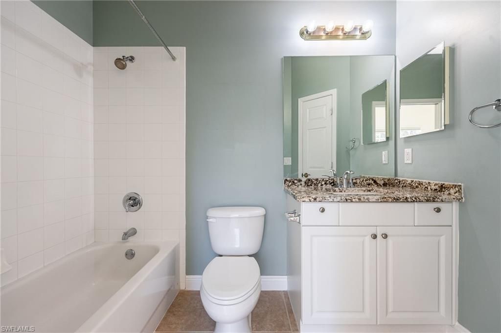 5550 Berkshire Dr, Unit 202, Fort Myers, FL 33912 Photo