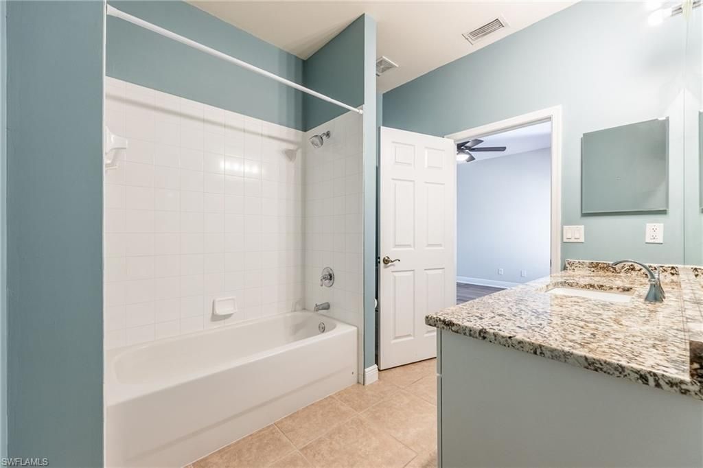 5550 Berkshire Dr, Unit 202, Fort Myers, FL 33912 Photo