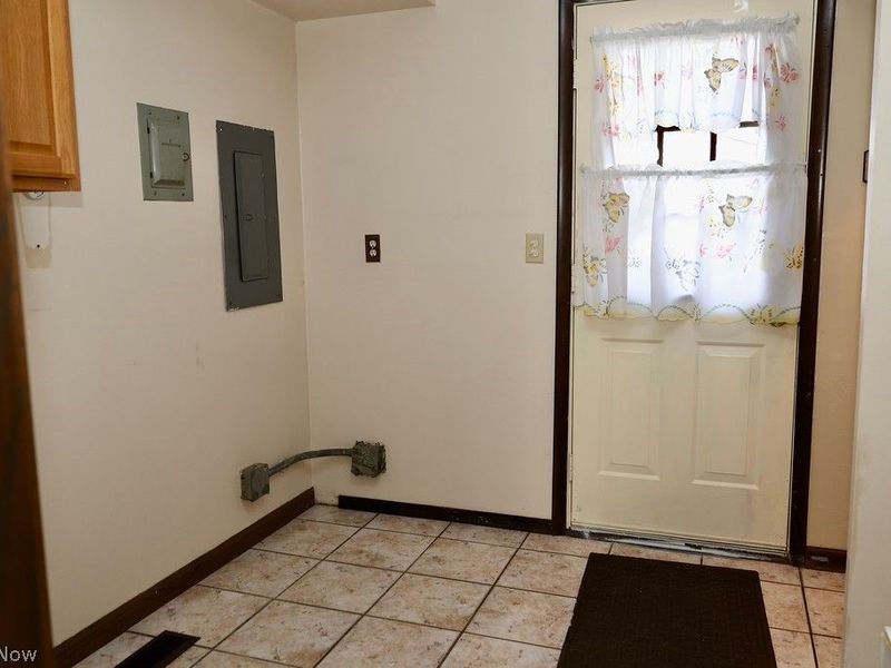 446 Redwood Drive, Berea, OH 44017 Photo 13