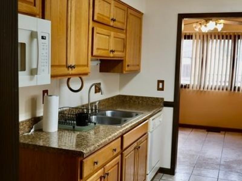 446 Redwood Drive, Berea, OH 44017 Photo 9