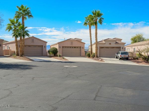 1141 Legends Drive, Bullhead City, AZ 86429