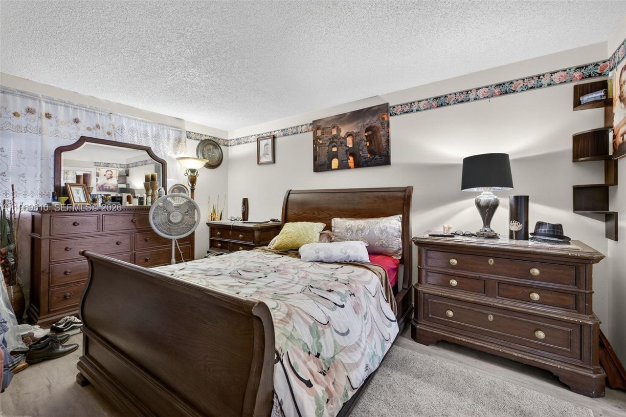 3051 NW 46th Ave , Unit 405, Lauderdale Lakes, FL 33313 Photo