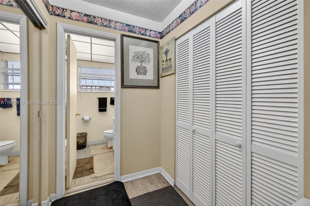 3051 NW 46th Ave , Unit 405, Lauderdale Lakes, FL 33313 Photo