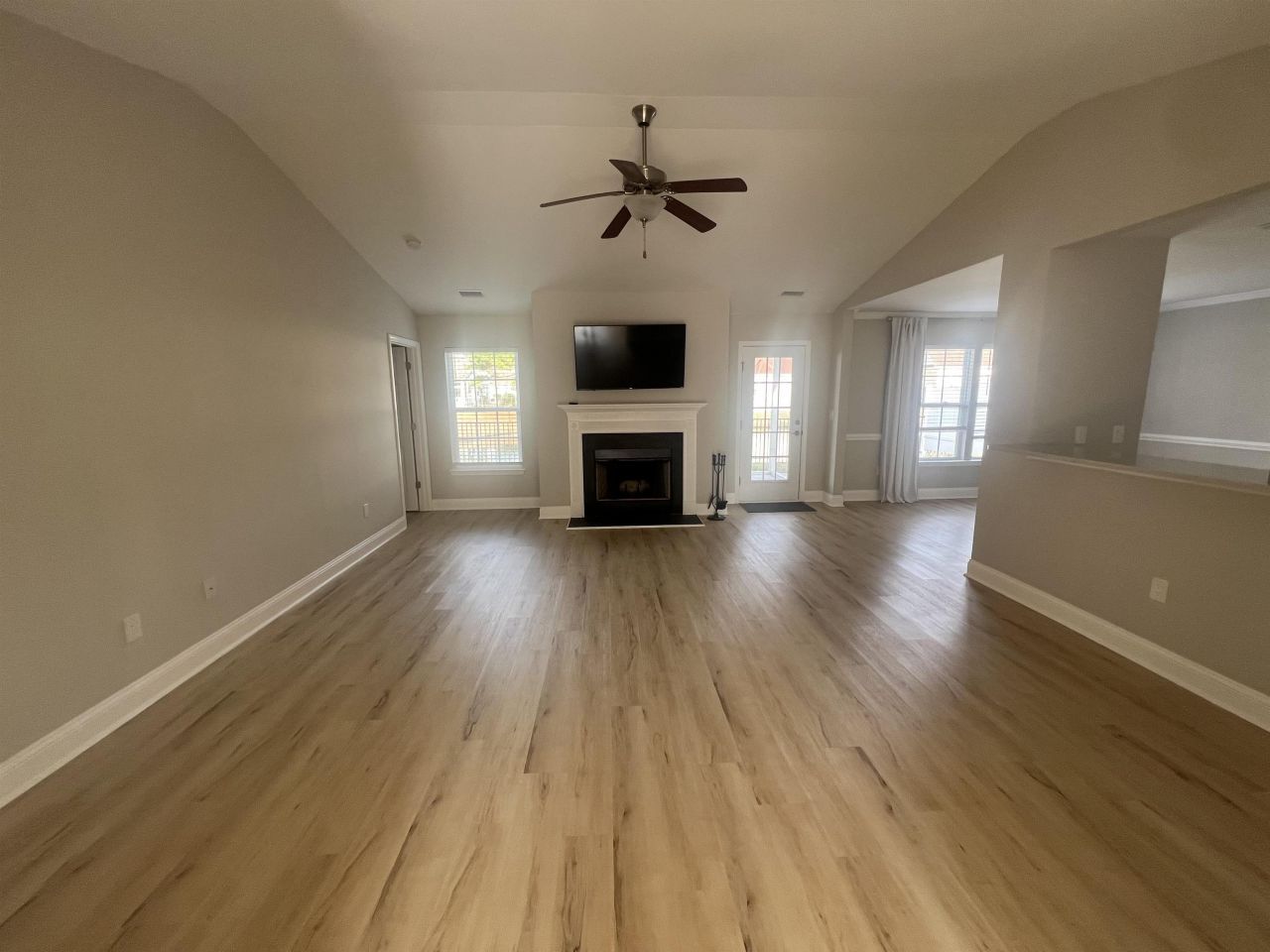 1314 Chelsea Ln. Photo 3