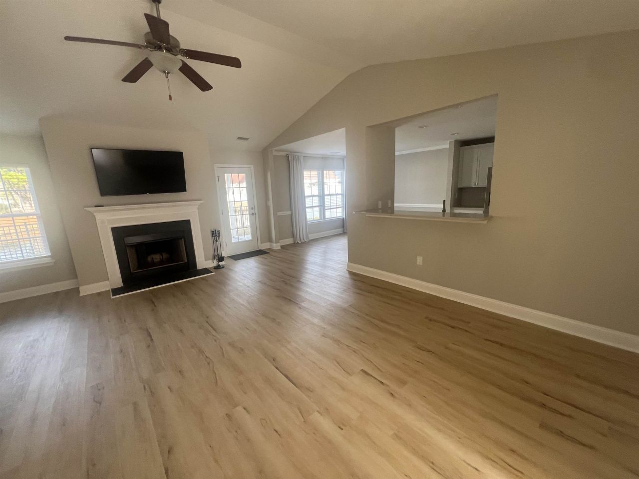 1314 Chelsea Ln. Photo 4