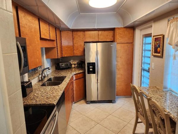 4141 NW 44th Ave, Unit 426, Lauderdale Lakes, FL 33319