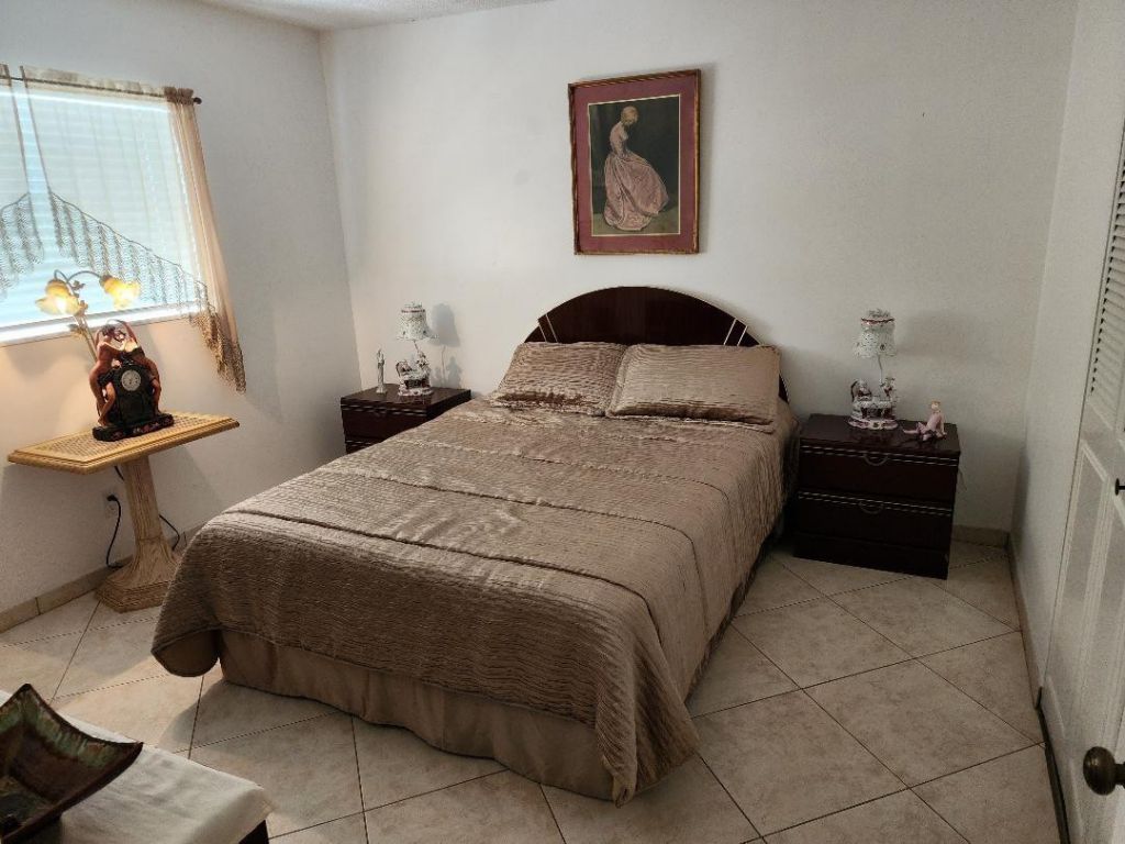 4141 NW 44th Avenue, Unit 426, Lauderdale Lakes, FL 33319 Photo