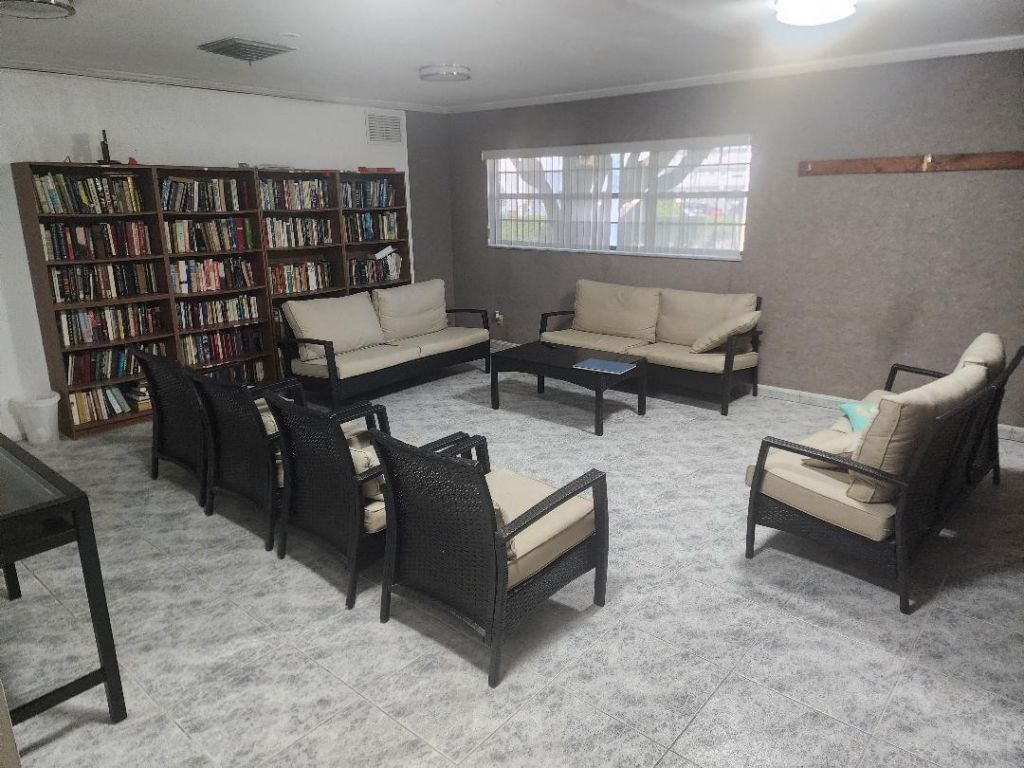 4141 NW 44th Avenue, Unit 426, Lauderdale Lakes, FL 33319 Photo