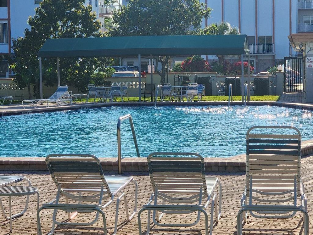 4141 NW 44th Avenue, Unit 426, Lauderdale Lakes, FL 33319 Photo