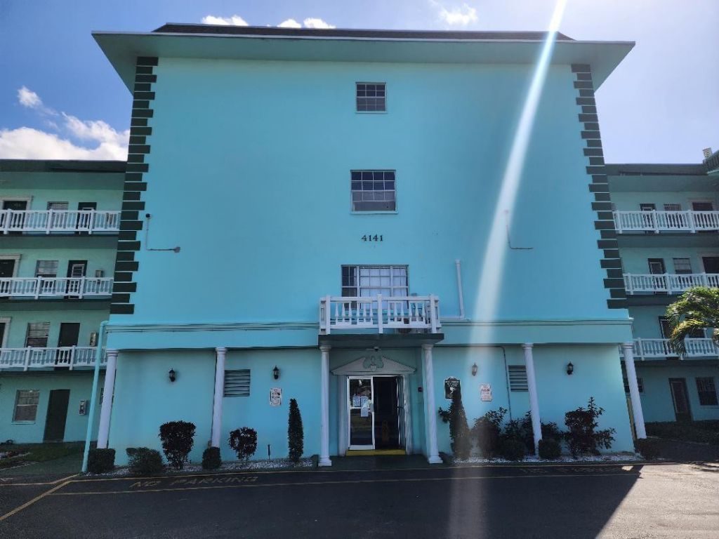 4141 NW 44th Avenue, Unit 426, Lauderdale Lakes, FL 33319 Photo