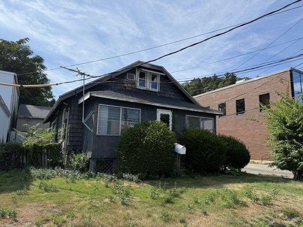 9 Green Street, Waltham, MA 02451