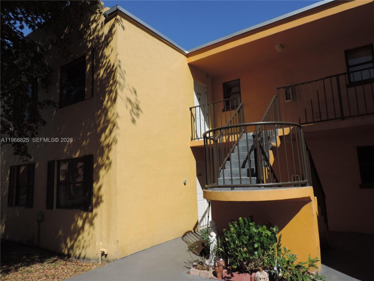 566 NW 114th Ave, Unit 204, Sweetwater, FL 33172 Photo