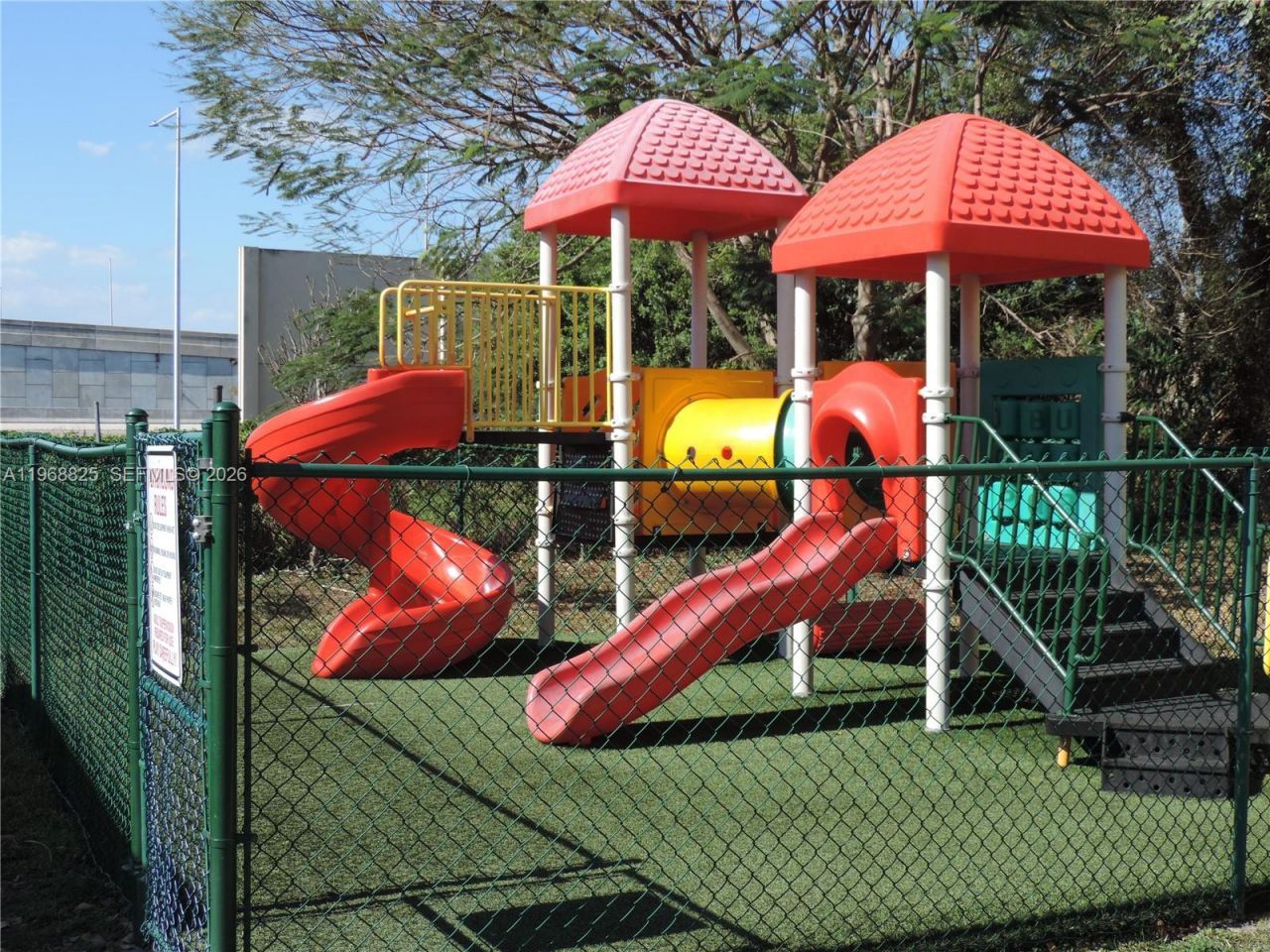 566 NW 114th Ave, Unit 204, Sweetwater, FL 33172 Photo