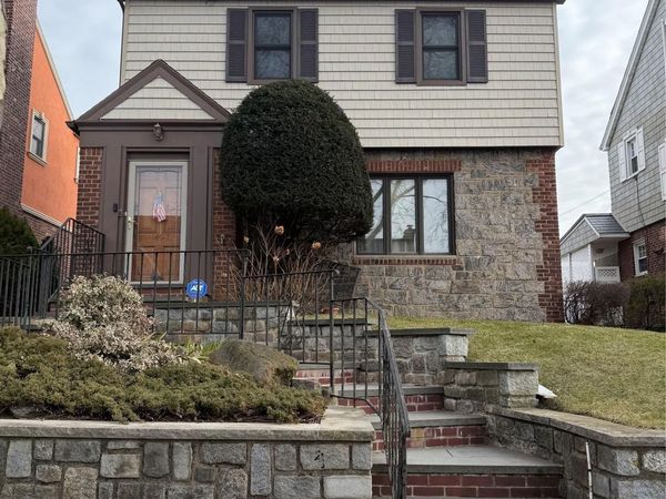 1427 145th Place, Whitestone, NY 11357