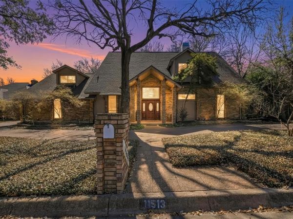 11513 Blue Creek Drive, Fort Worth, TX 76008