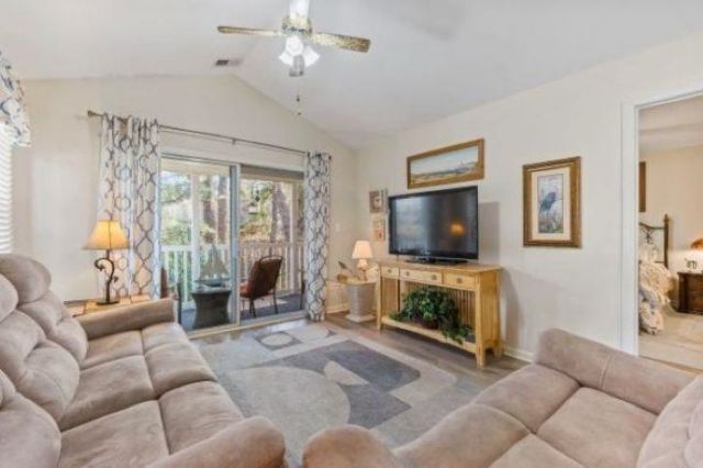 1262 River Oaks Dr. Photo 15