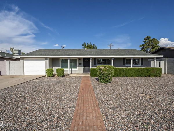 481 N SUNSET Drive, Chandler, AZ 85225