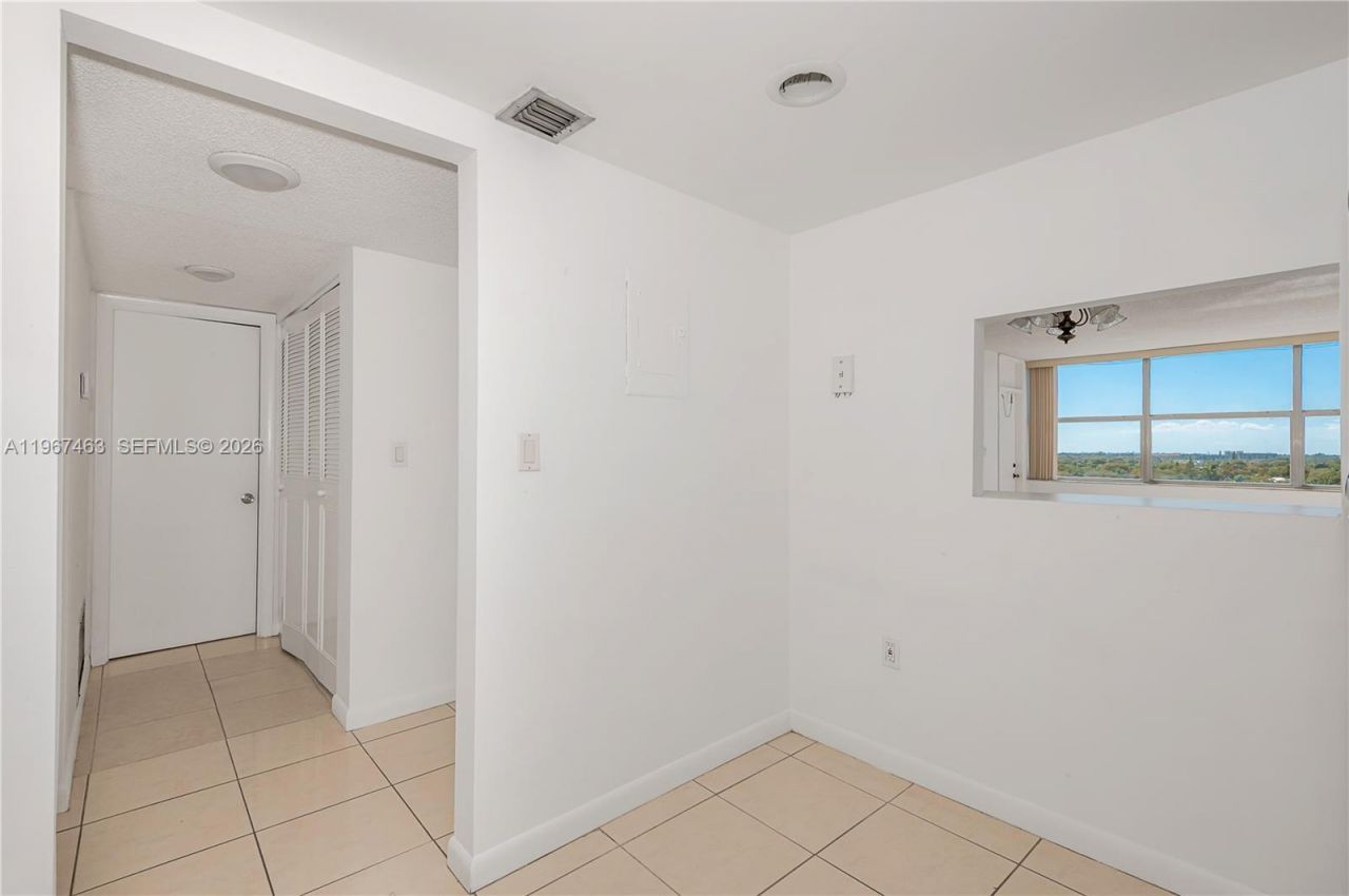 1200 NE Miami Gardens Dr , Unit 905W, Miami, FL 33179 Photo