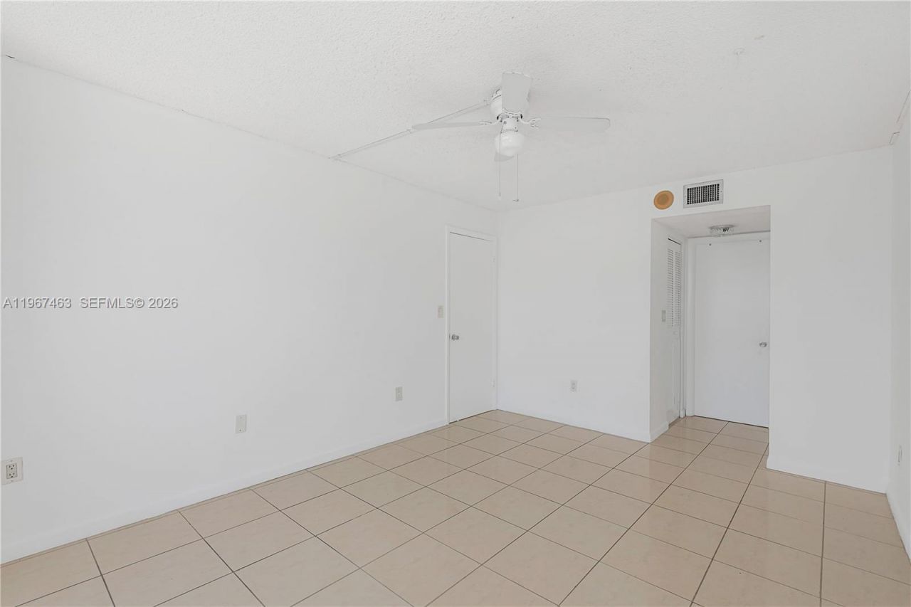 1200 NE Miami Gardens Dr , Unit 905W, Miami, FL 33179 Photo