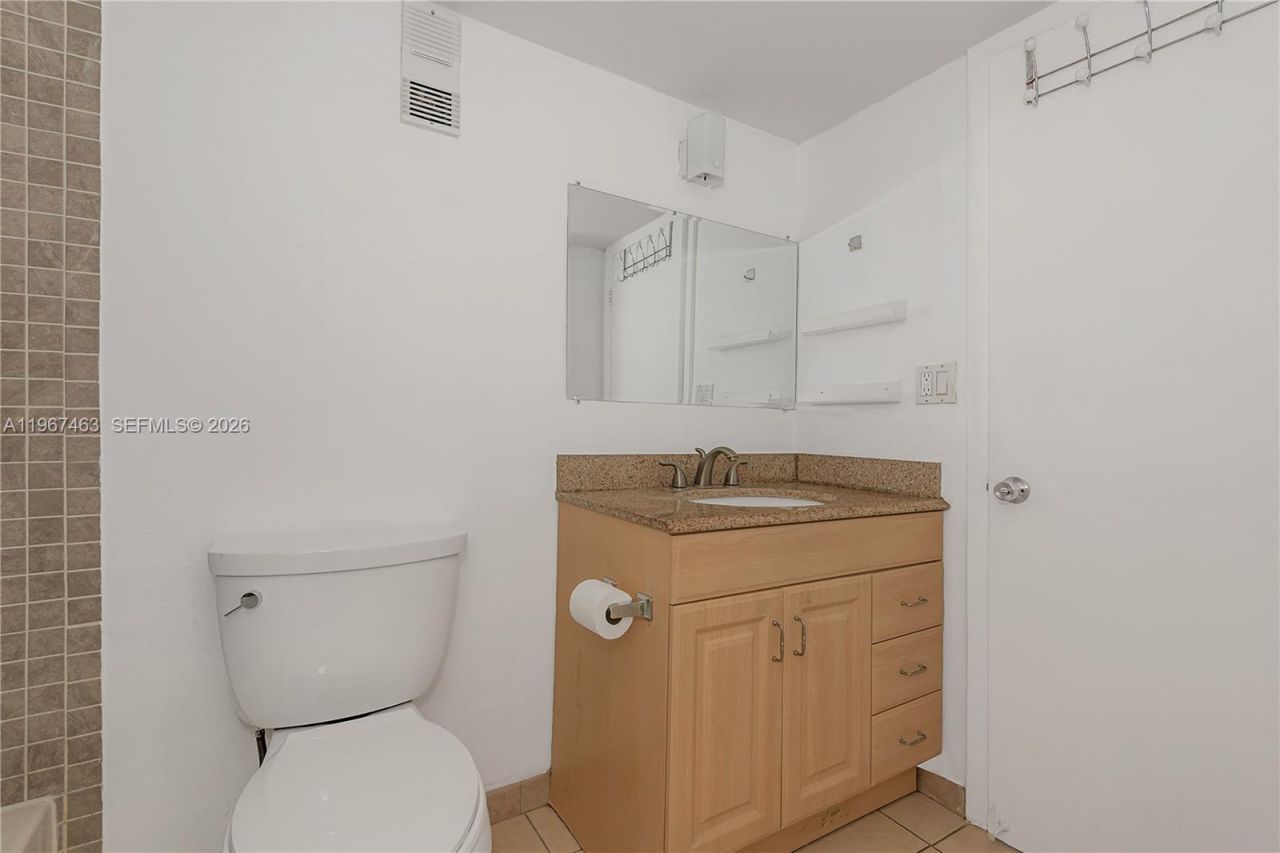 1200 NE Miami Gardens Dr , Unit 905W, Miami, FL 33179 Photo