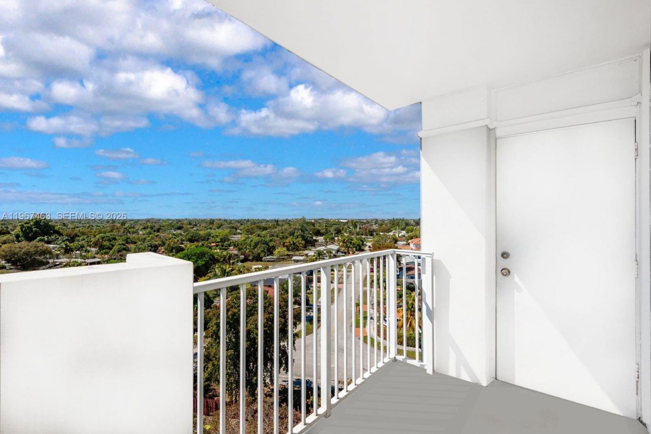 1200 NE Miami Gardens Dr , Unit 905W, Miami, FL 33179 Photo