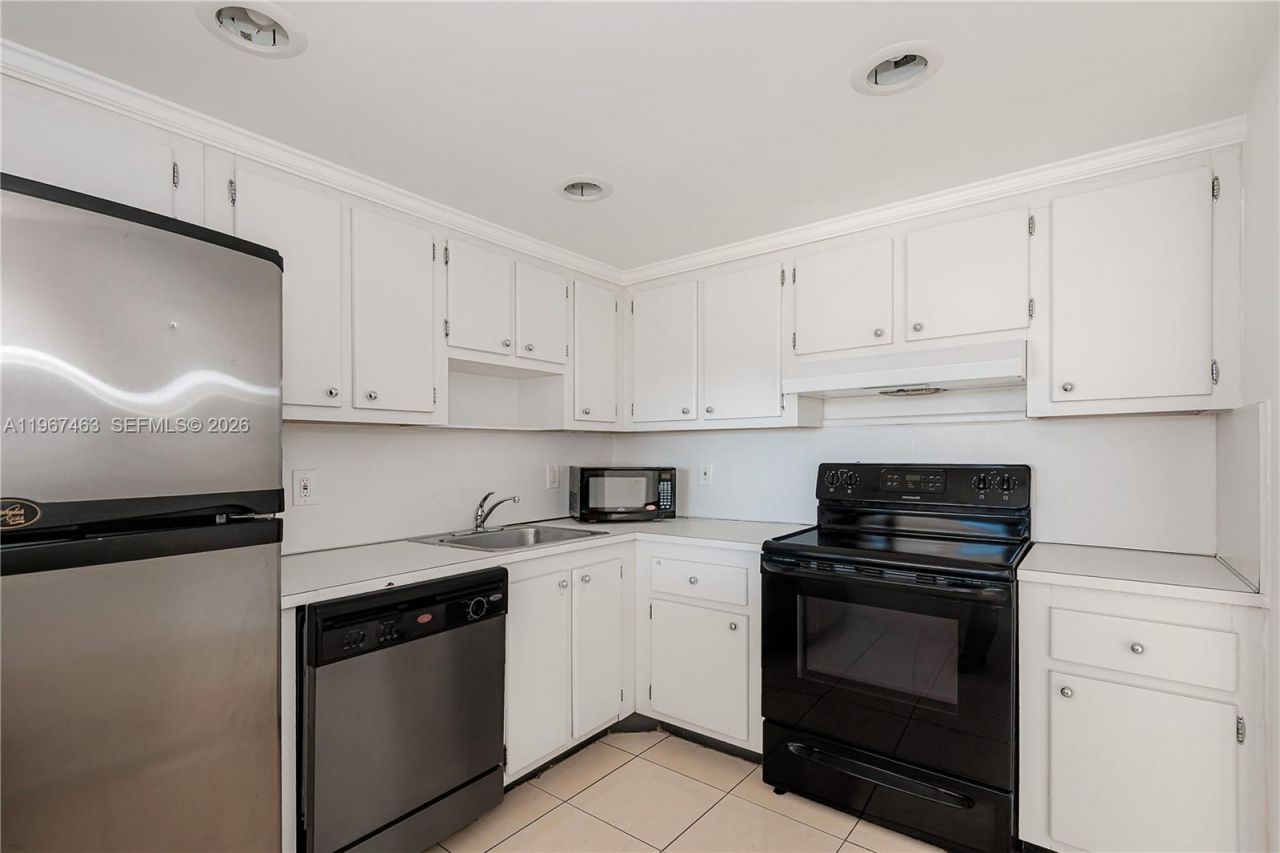 1200 NE Miami Gardens Dr , Unit 905W, Miami, FL 33179 Photo