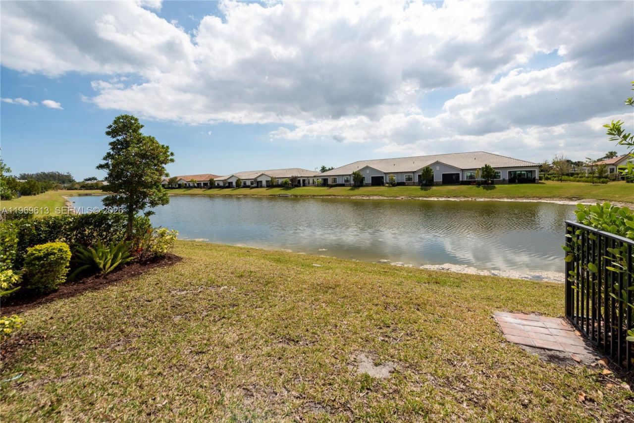 7718 N Blue Spring Dr, Parkland, FL 33067 Photo