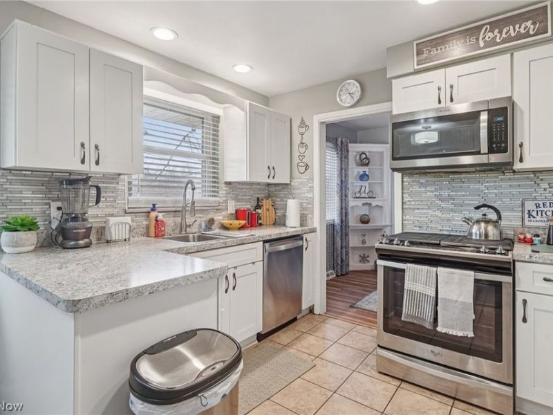 5512 Carol Jean Boulevard, Garfield Heights, OH 44125 Photo 8