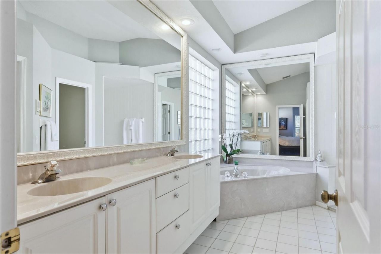 6411 Berkshire Place, University Park, FL 34201 Photo