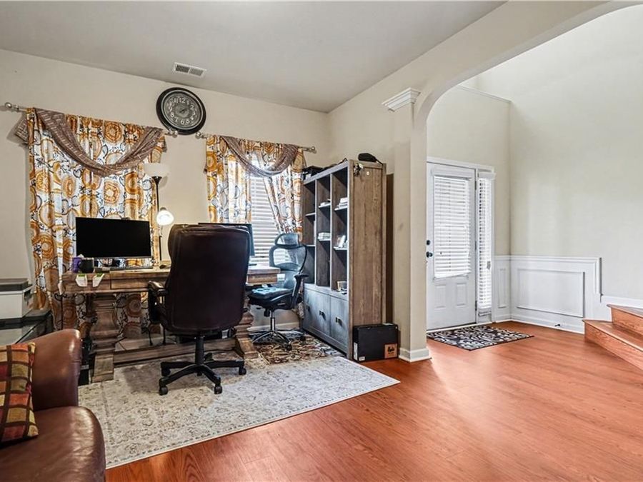 Property Image 4