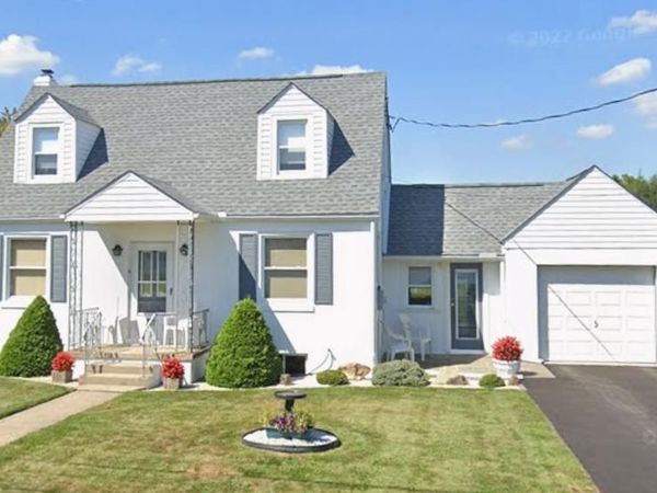 825 BELLEFONTE AVENUE, READING, PA 19607