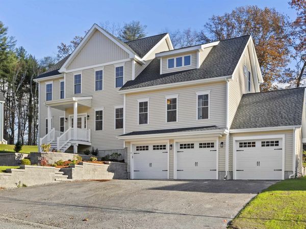 3 Colonel Rolls Drive, Westford, MA 01886