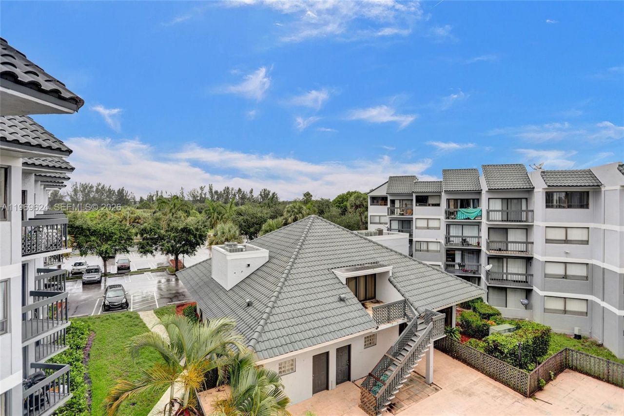 1800 N Congress Ave, Unit 102, West Palm Beach, FL 33401 Photo