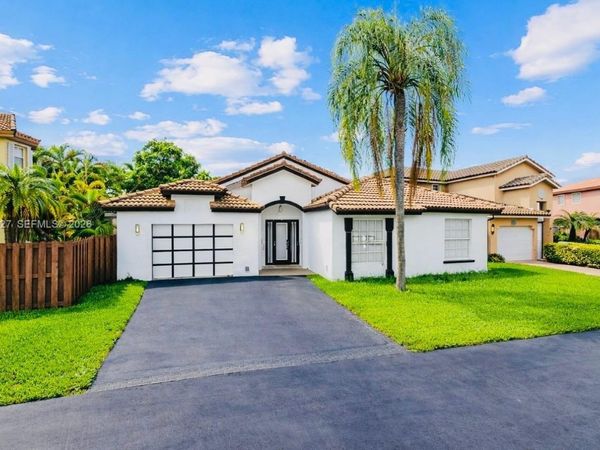 9166 SW 168th Ct , Miami, FL 33196