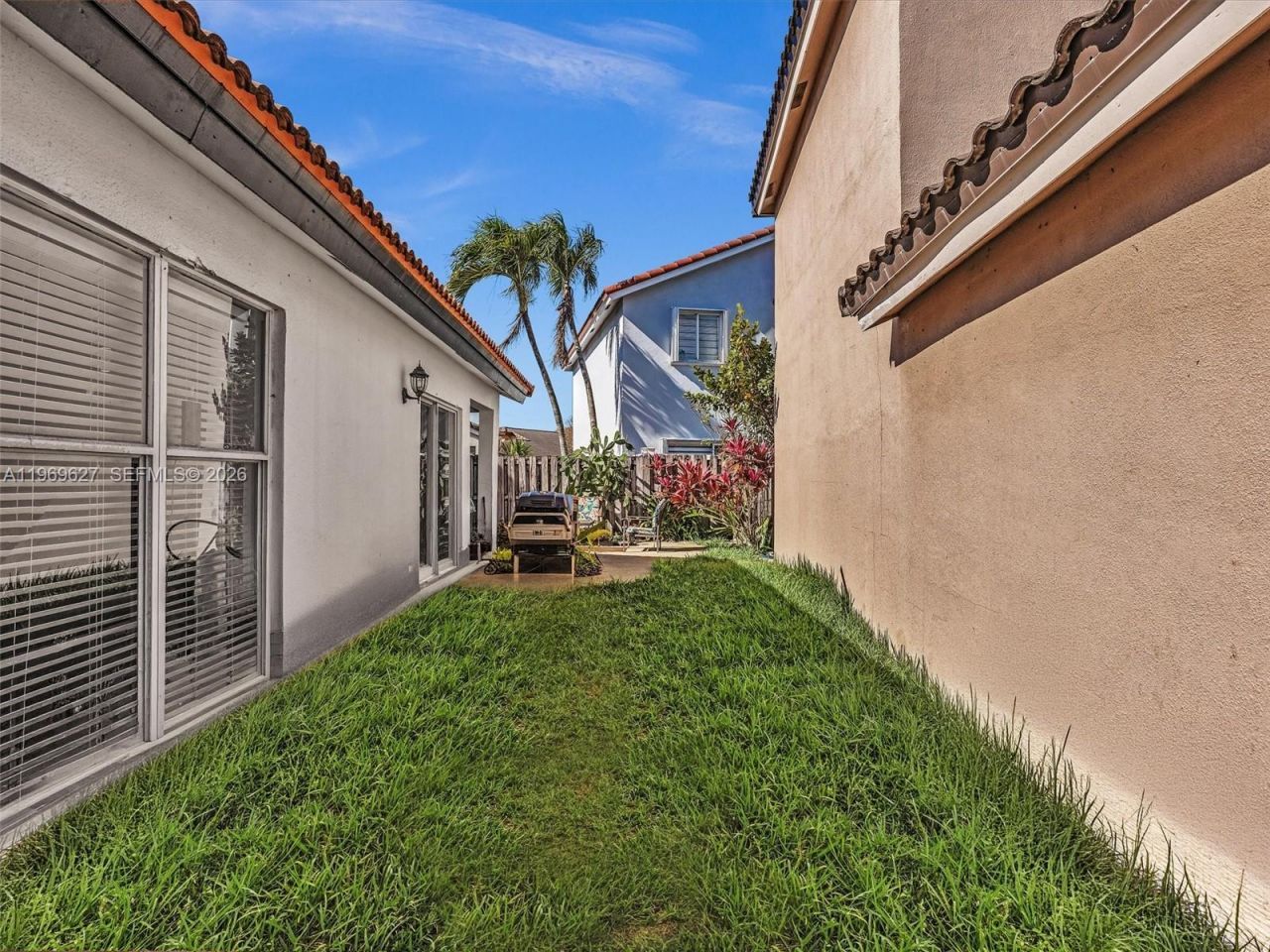 9166 SW 168th Ct , Miami, FL 33196 Photo