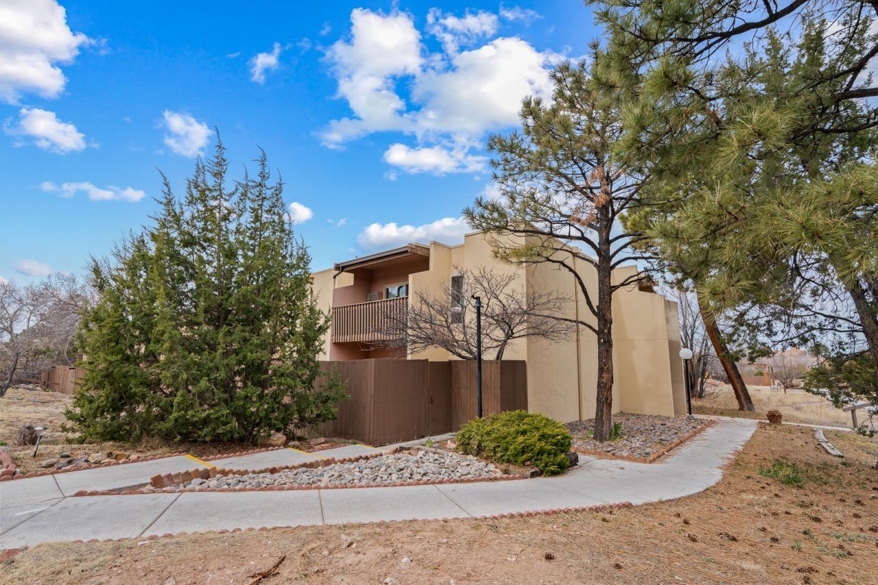 155 Calle Ojo Feliz, Unit A, Santa Fe, NM 87505 Main Photo