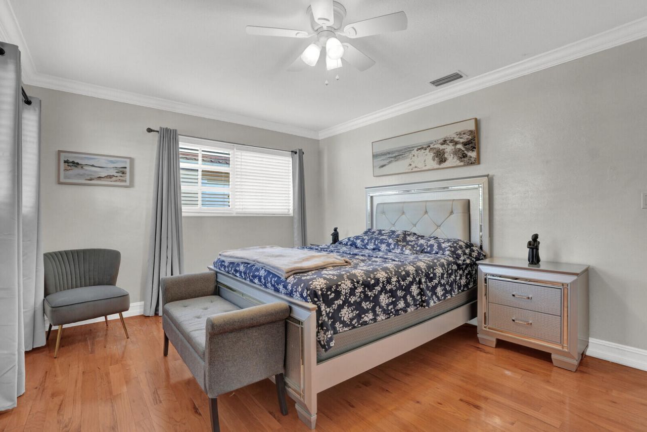 733 SE 10th Avenue, Deerfield Beach, FL 33441 Photo